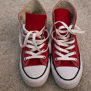 Red Converse size 6 in women